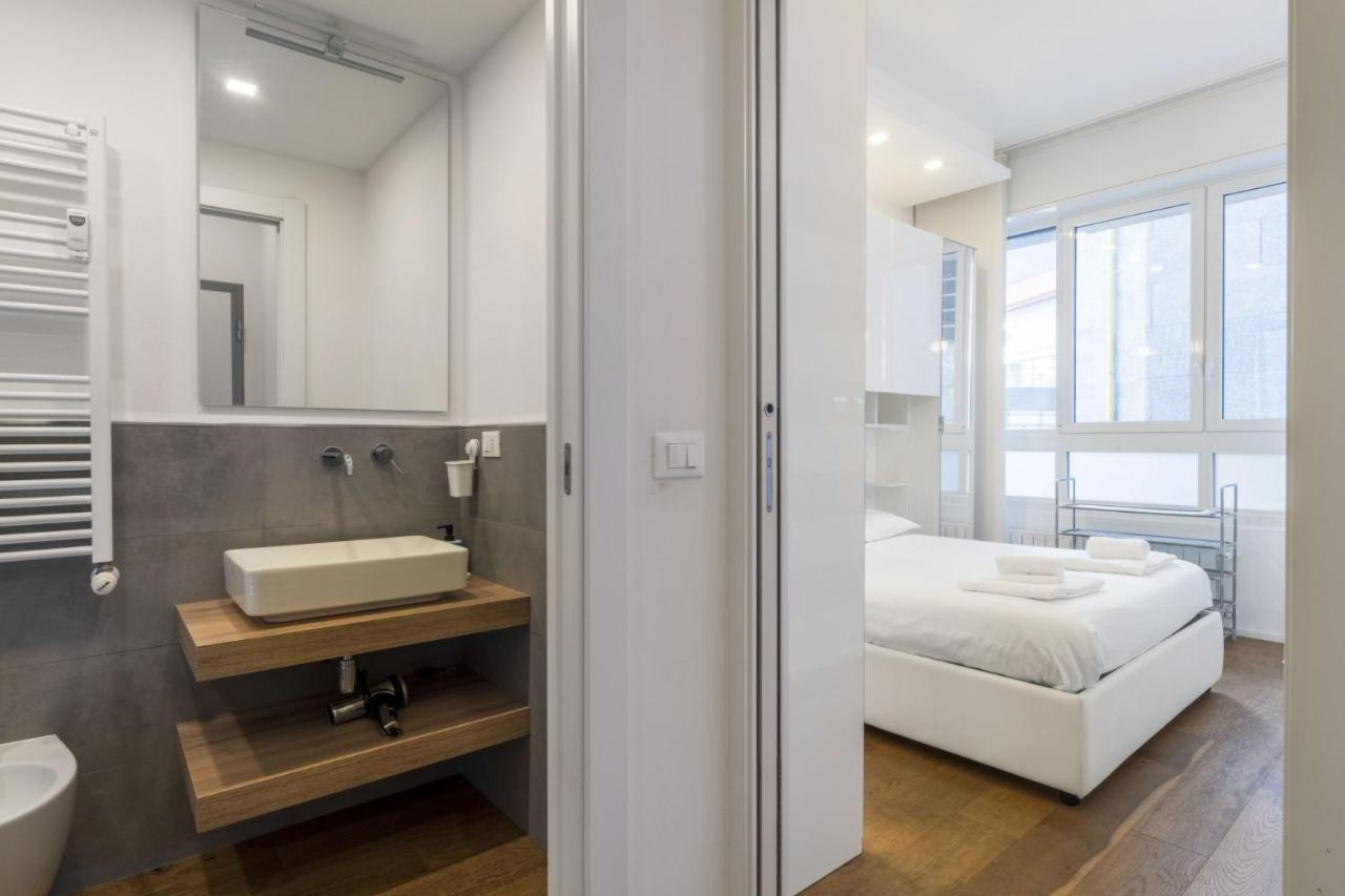 Easylife - San Babila - Elegante E Rifinito Bilocale Nel Cuore Della Citta Milan Exterior photo